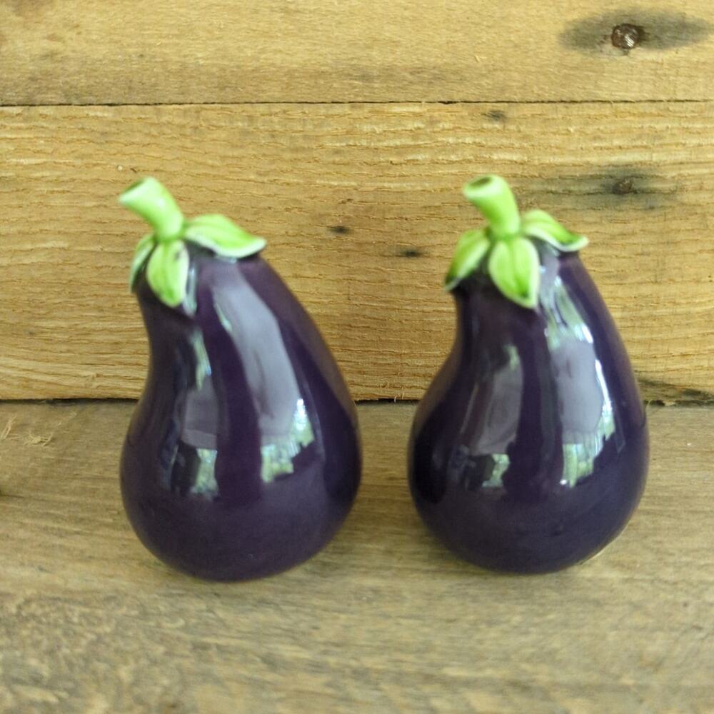Vintage 1960s Mid-Century Purple Eggplant Salt and Pepper Shakers by Holt-Howard
